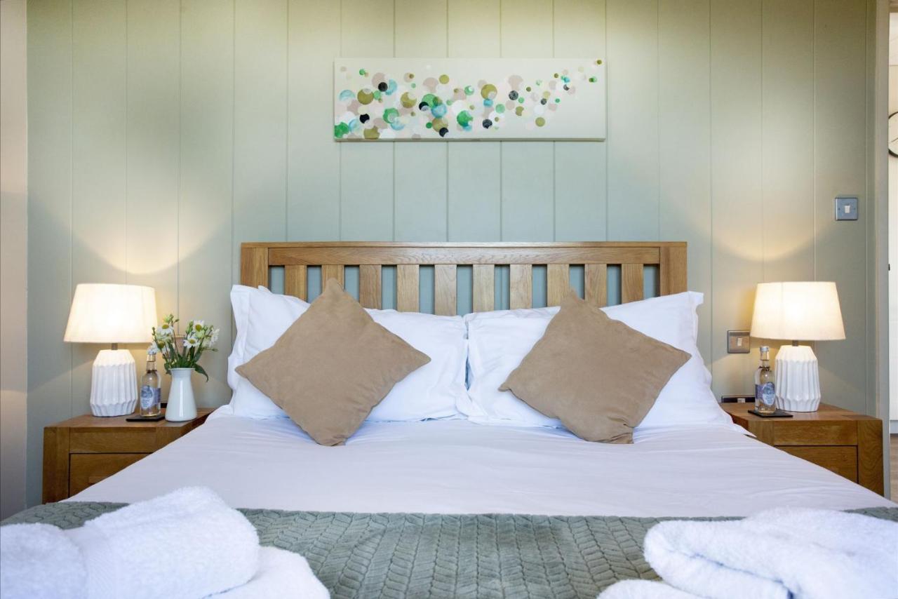 Whileaway Lodge, Strawberryfield Park Чеддер Экстерьер фото
