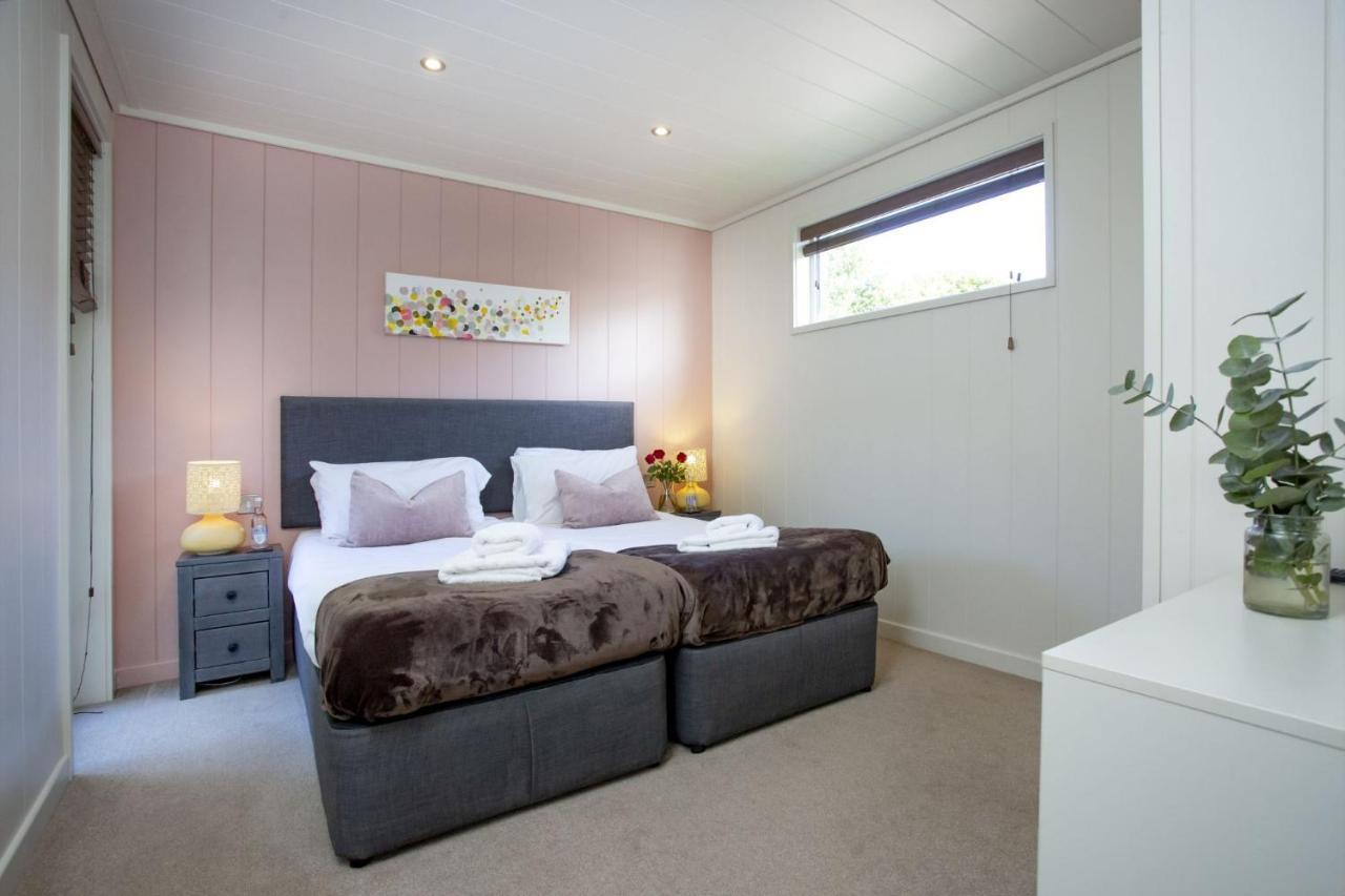 Whileaway Lodge, Strawberryfield Park Чеддер Экстерьер фото